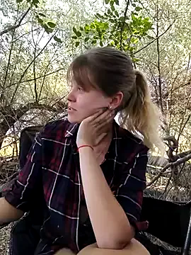 PinkyPai – webcam model profile photo Image 11