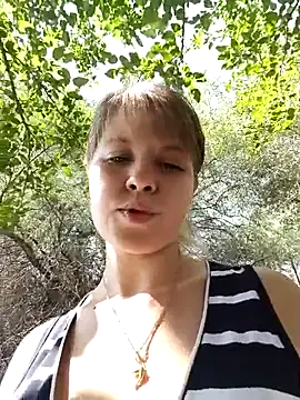 PinkyPai – webcam model profile photo Image 8