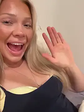 Bellablows – webcam model profile photo