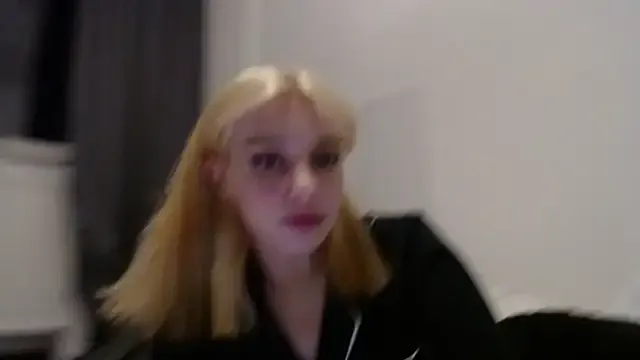 Rinamay_ – webcam model profile photo Image 11