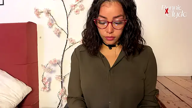 -Miray- – webcam model profile photo Image 8