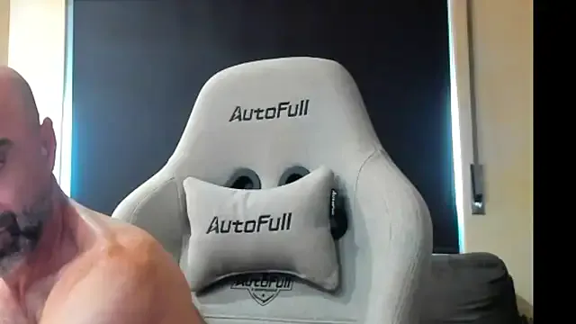 dirtypub – webcam model profile photo Image 10