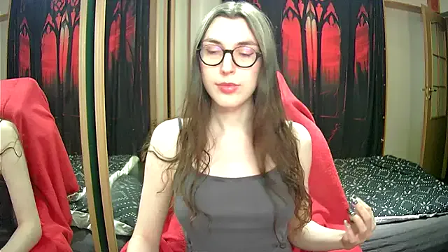 lauraagomezz__ – webcam model profile photo Image 2