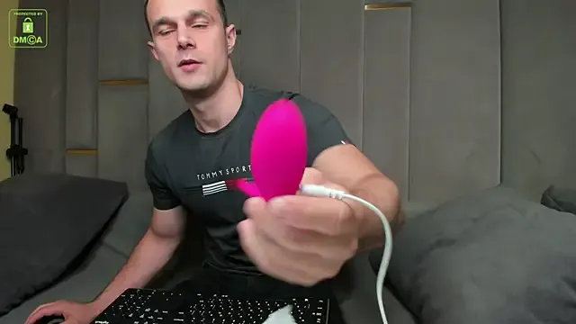 tumbles05 – webcam model profile photo Image 17