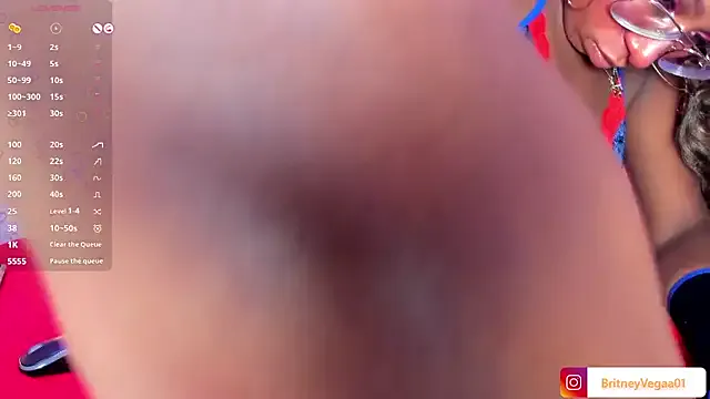 _karine01 – webcam model profile photo Image 8