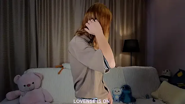 akarineko – webcam model profile photo Image 11