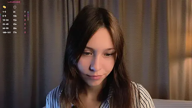 akarineko – webcam model profile photo Image 4