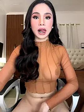 Enchantix – webcam model profile photo Image 3