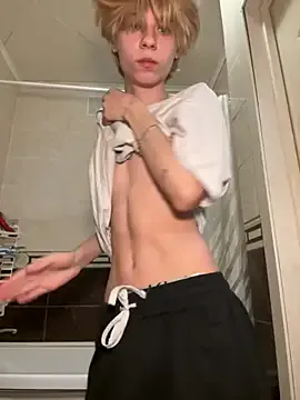 Maya-onelya – webcam model profile photo Image 4