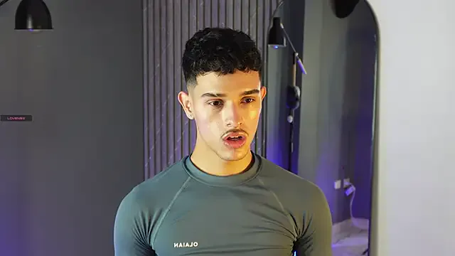 space_boys18 – webcam model profile photo Image 17