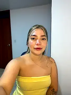 PinkyPai – webcam model profile photo Image 13