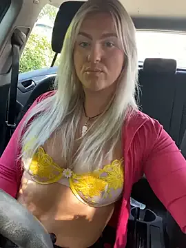 _MiaQueen_ – webcam model profile photo Image 3