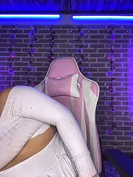 -Miray- – webcam model profile photo Image 8