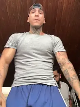 riccirizzo – webcam model profile photo Image 12