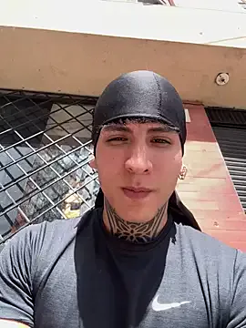 riccirizzo – webcam model profile photo Image 15