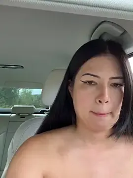 _MiaQueen_ – webcam model profile photo Image 13