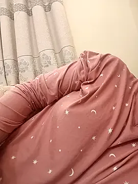 IORio2 – webcam model profile photo Image 6