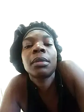 Prueberry – webcam model profile photo Image 2