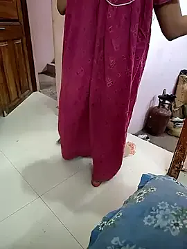 Prueberry – webcam model profile photo Image 3