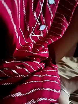 Prueberry – webcam model profile photo Image 5