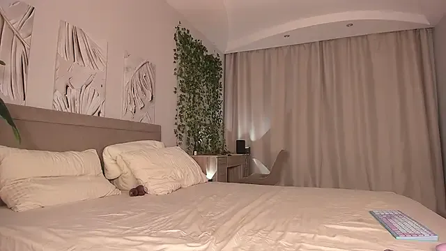 gerridae – webcam model profile photo Image 13