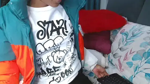 avroraromance – webcam model profile photo Image 7