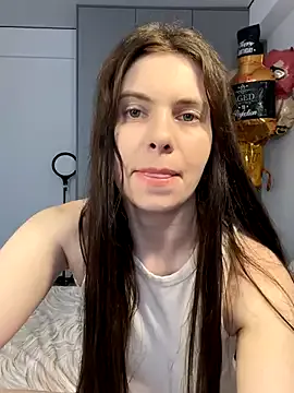 roouse – webcam model profile photo Image 7