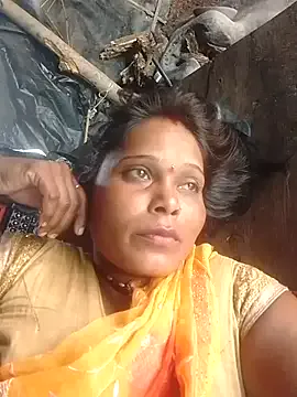 luckrose – webcam model profile photo Image 3