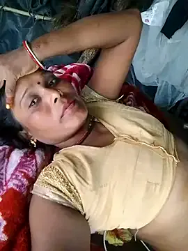 luckrose – webcam model profile photo Image 6