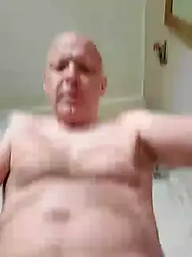 DoubleChris – webcam model profile photo Image 10