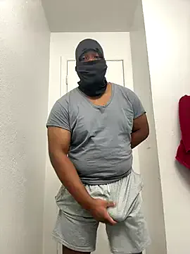PLUXURY- – webcam model profile photo Image 15