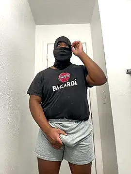 PLUXURY- – webcam model profile photo Image 6