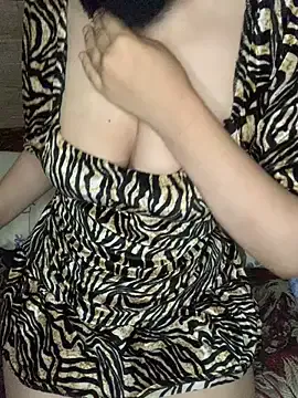 hina_porn – webcam model profile photo Image 10