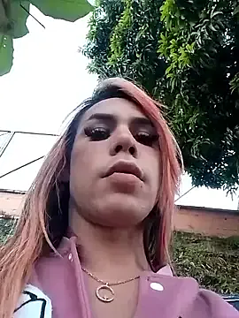 lavetax – webcam model profile photo Image 14