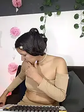 Rinamay_ – webcam model profile photo Image 13