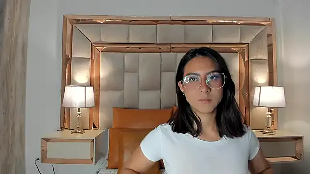 Rinamay_ – webcam model profile photo Image 11