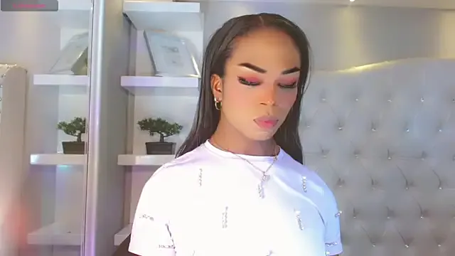 KamileLatinasexy – webcam model profile photo Image 5