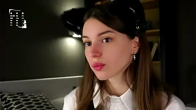 elisonni – webcam model profile photo Image 4
