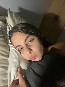 hina_porn – webcam model profile photo Image 2