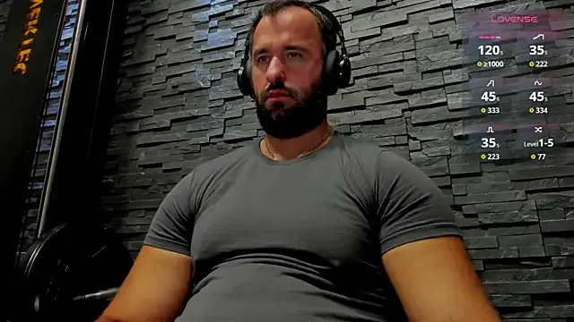 skinnyguywithbigd – webcam model profile photo Image 13