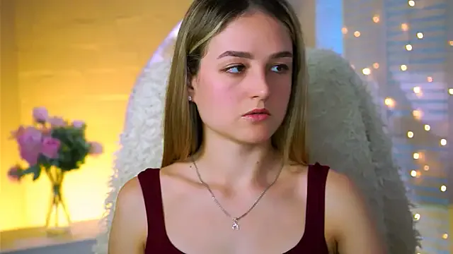 nayecloud – webcam model profile photo Image 3