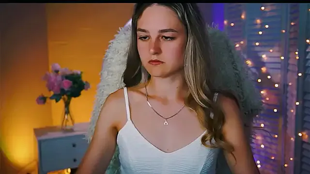 nayecloud – webcam model profile photo Image 5