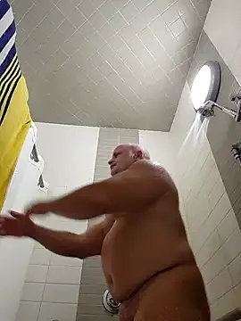 IORio2 – webcam model profile photo Image 16