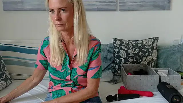 Sofiyaa_39 – webcam model profile photo Image 6
