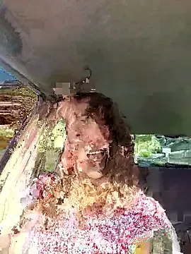 IORio2 – webcam model profile photo Image 2