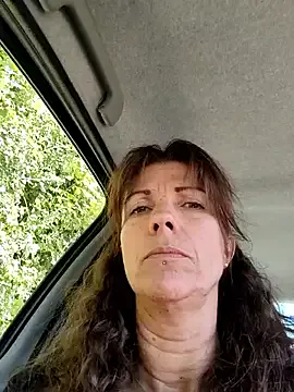 IORio2 – webcam model profile photo Image 8