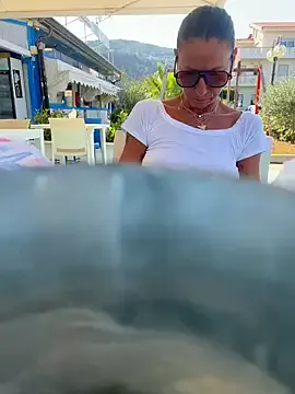 anaids_dam – webcam model profile photo Image 3