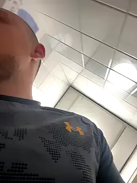 Allla – webcam model profile photo Image 15