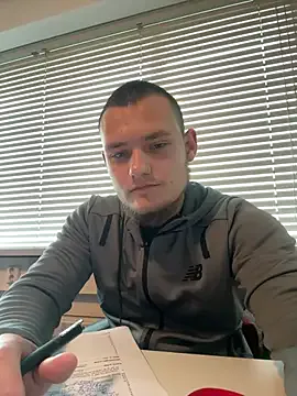 Allla – webcam model profile photo Image 4