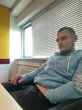 Allla – webcam model profile photo Image 5